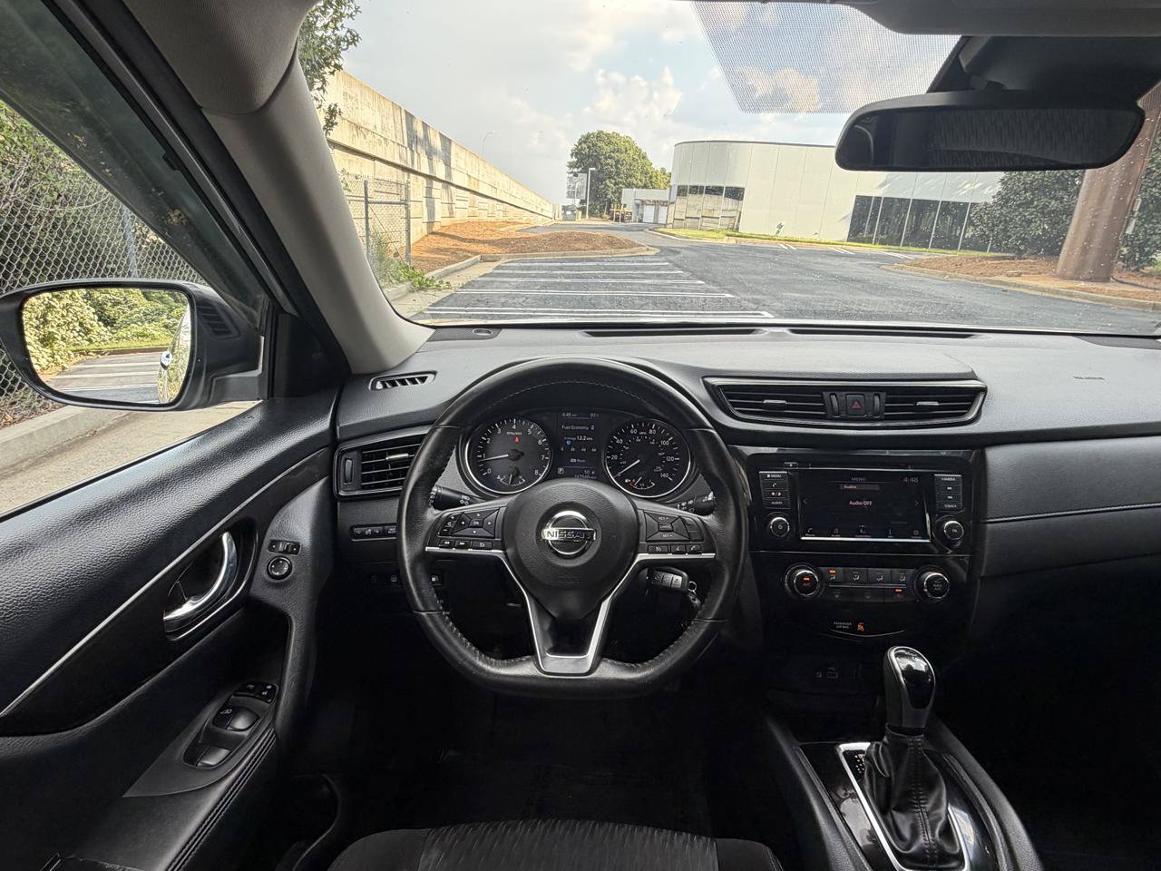 Used 2019 Nissan Rogue S w/ Special Edition Package FWD image 20
