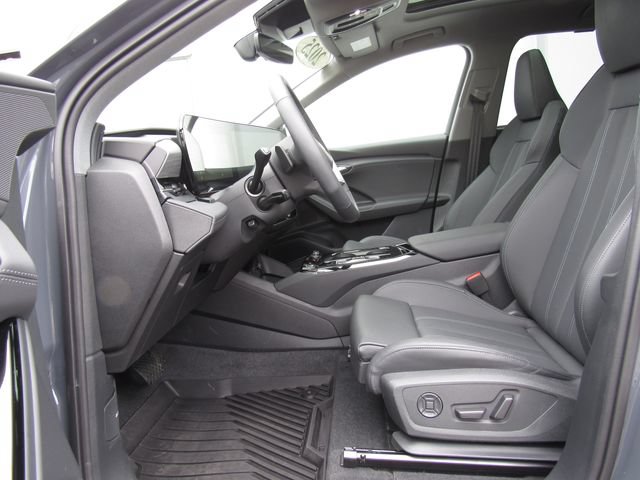 Used 2025 Audi Q6 e-tron Prestige AWD/4WD image 12