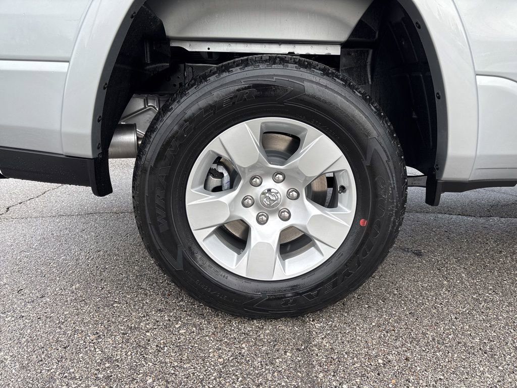 New 2026 RAM 1500 4x4 Crew Cab image 12