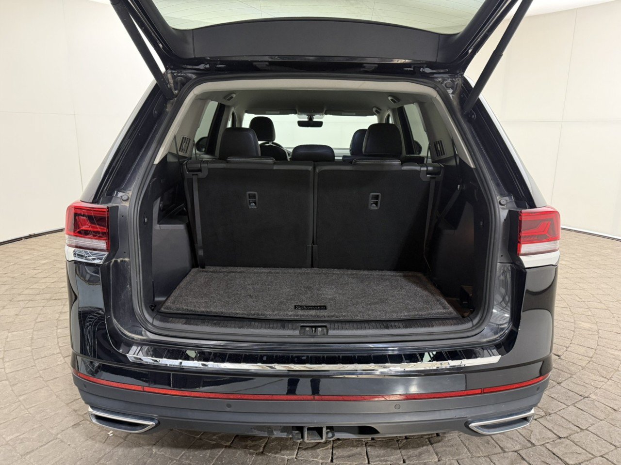 Used 2023 Volkswagen Atlas SE AWD/4WD image 7