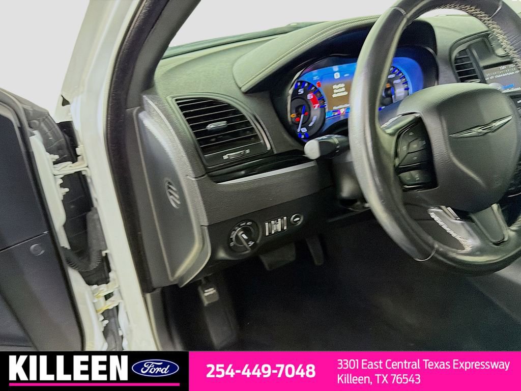 Used 2020 Chrysler 300 S RWD image 10