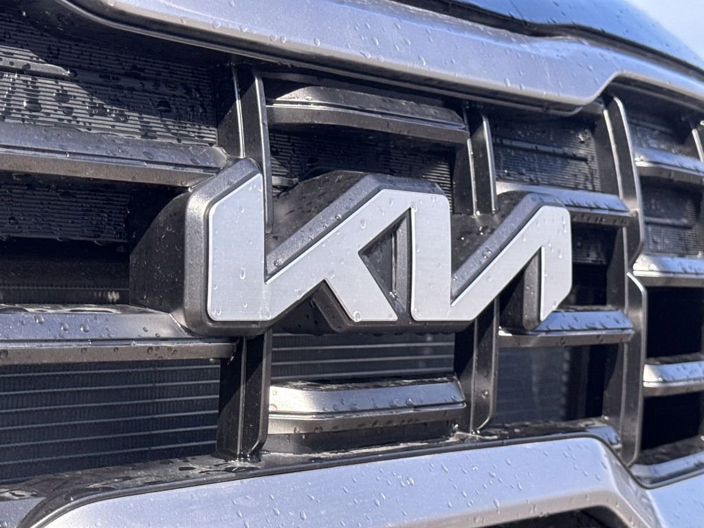 Used 2025 Kia Telluride S image 9