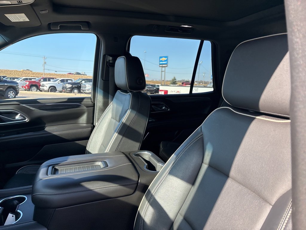 Used 2021 GMC Yukon SLT w/ SLT Luxury Plus Package image 15