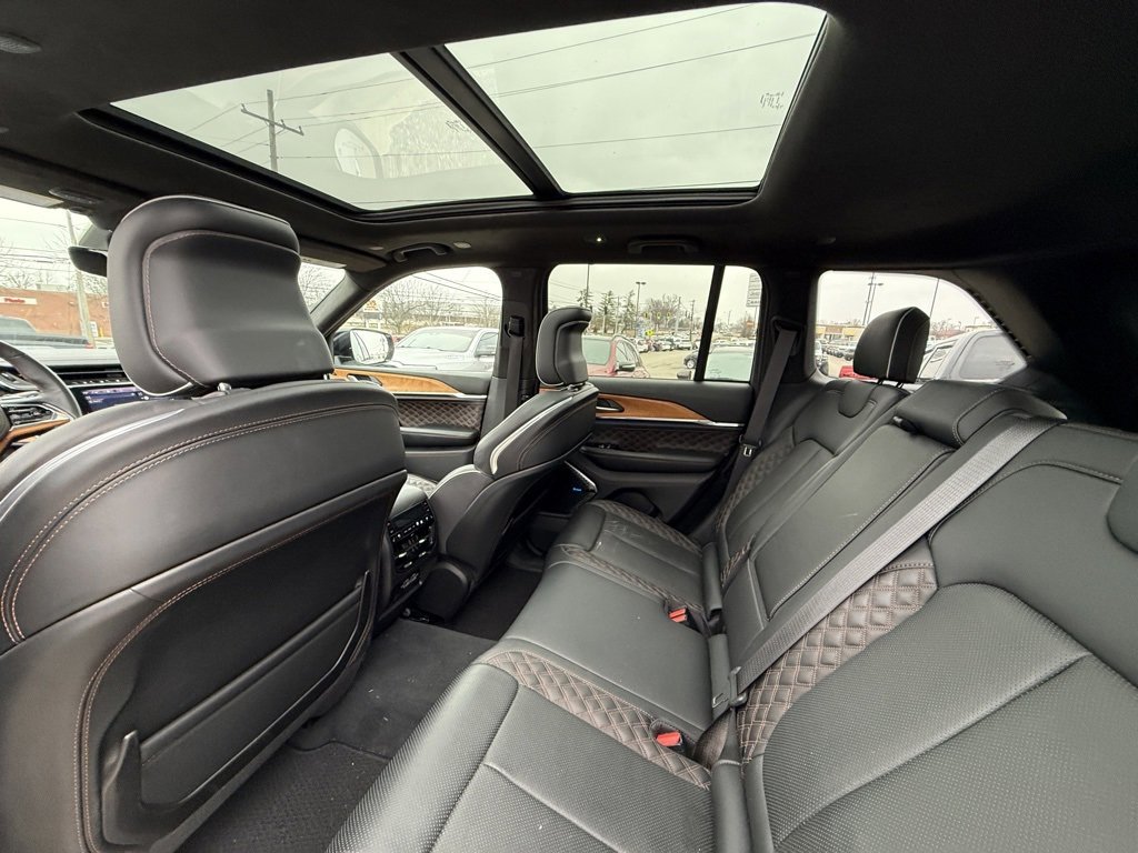 Used 2022 Jeep Grand Cherokee Summit image 23