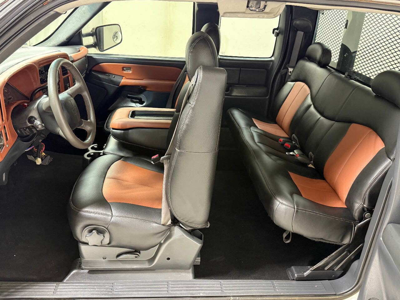 Used 2002 Chevrolet Silverado 3500 2WD Extended Cab image 36