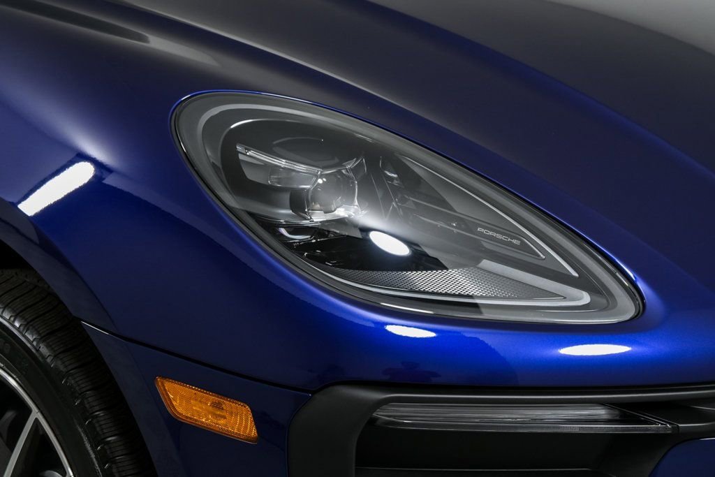 New 2026 Porsche Macan image 38