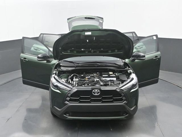 New 2026 Toyota Corolla Cross LE w/ Moonroof Package FWD image 32