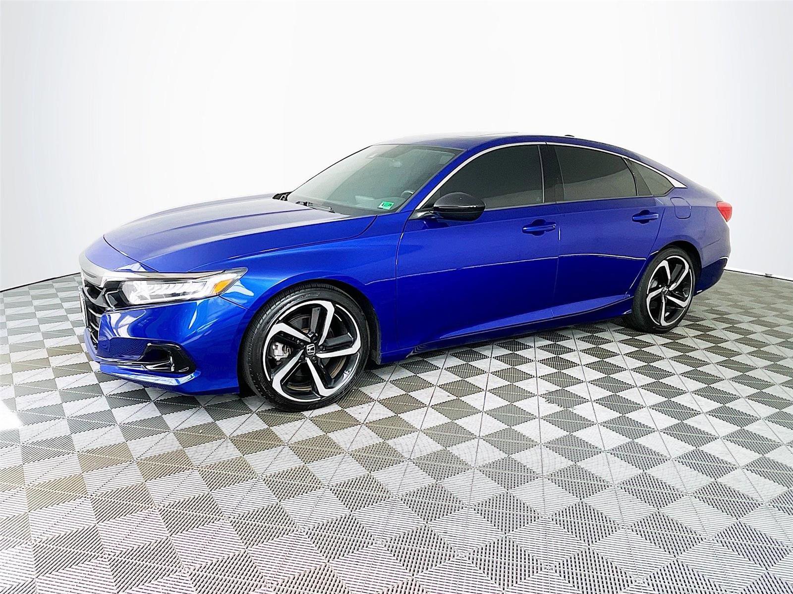 Used 2021 Honda Accord Sport image 4