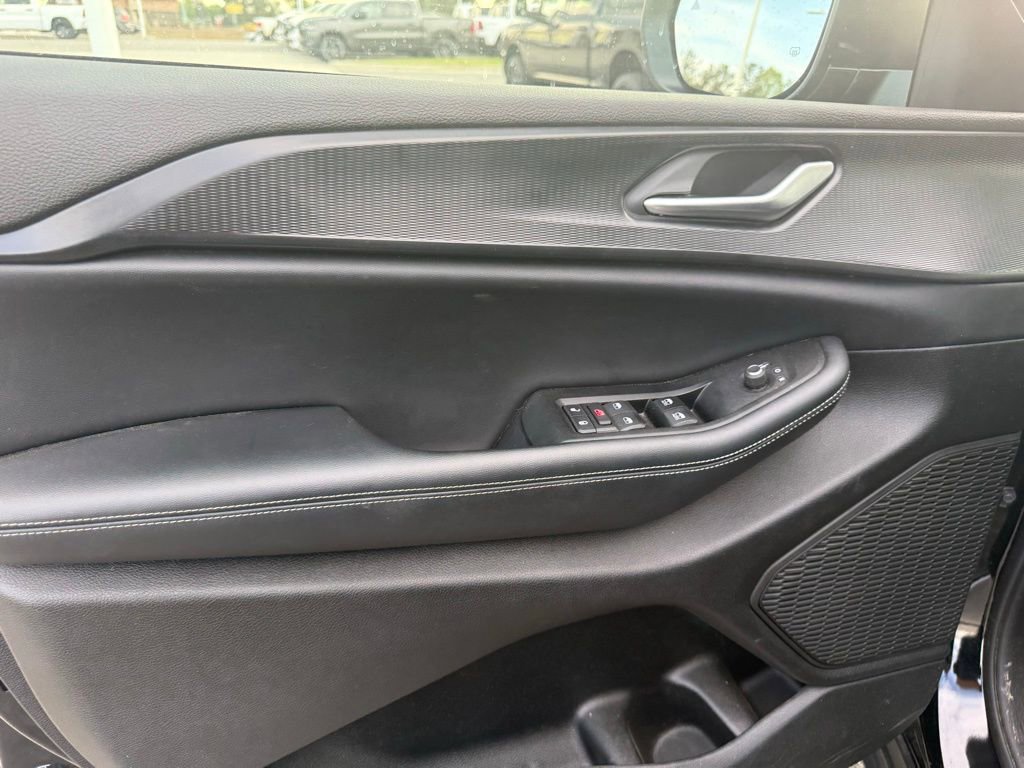 Used 2024 Jeep Grand Cherokee Laredo X image 10