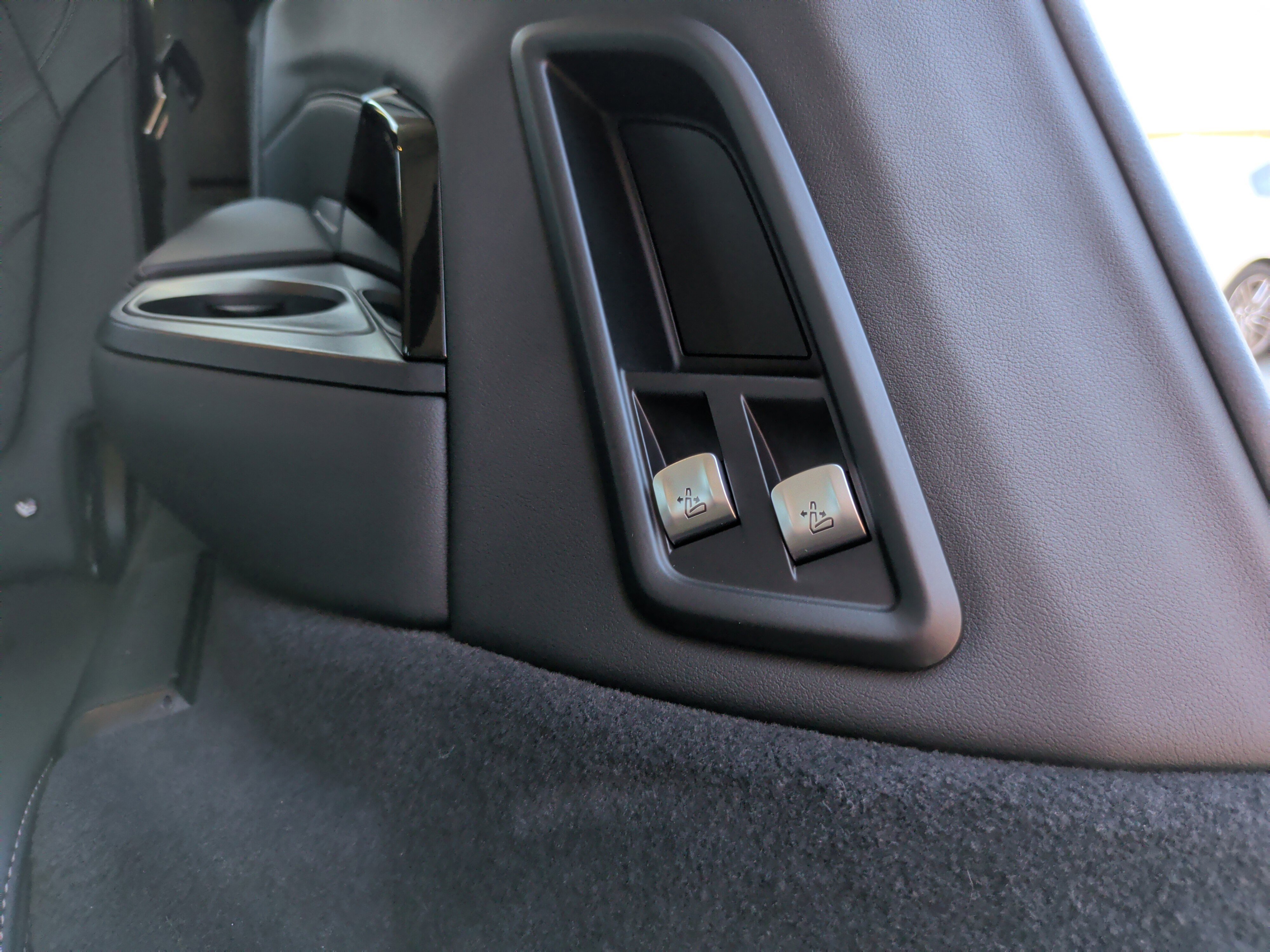 Certified 2024 BMW X7 xDrive40i w/ Premium Package image 44