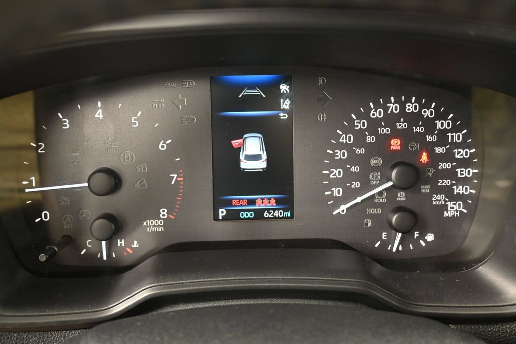 Used 2024 Toyota Corolla Cross LE AWD/4WD image 19