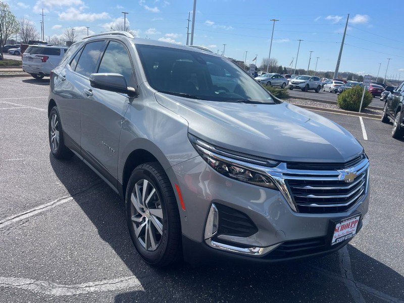 Used 2024 Chevrolet Equinox Premier AWD/4WD image 2