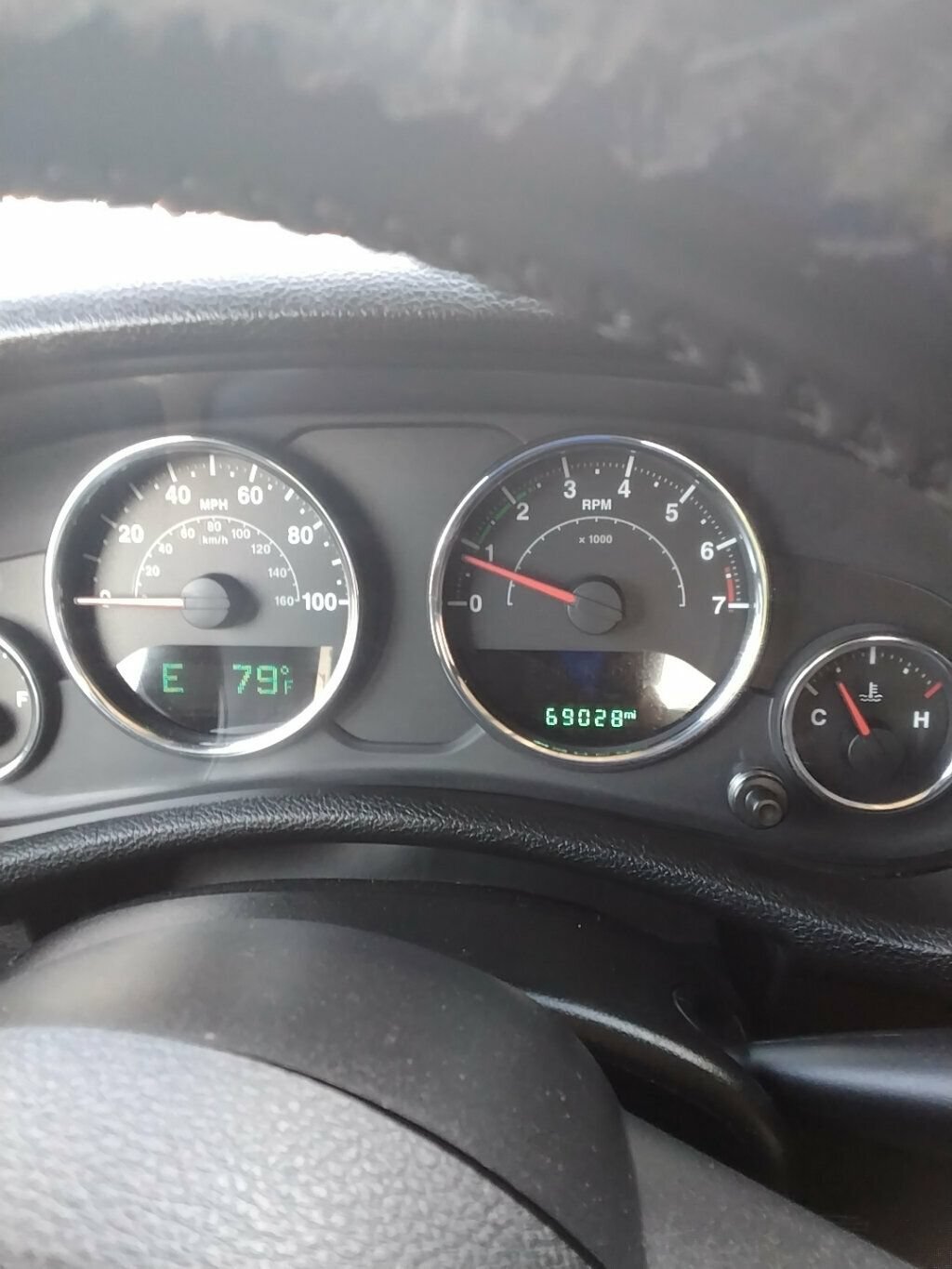 Used 2016 Jeep Wrangler Unlimited Sahara w/ Connectivity Group AWD/4WD image 11