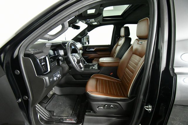 Used 2024 GMC Sierra 3500 Denali Ultimate image 5