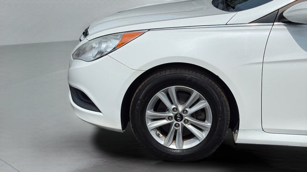 Used 2014 Hyundai Sonata GLS FWD image 24