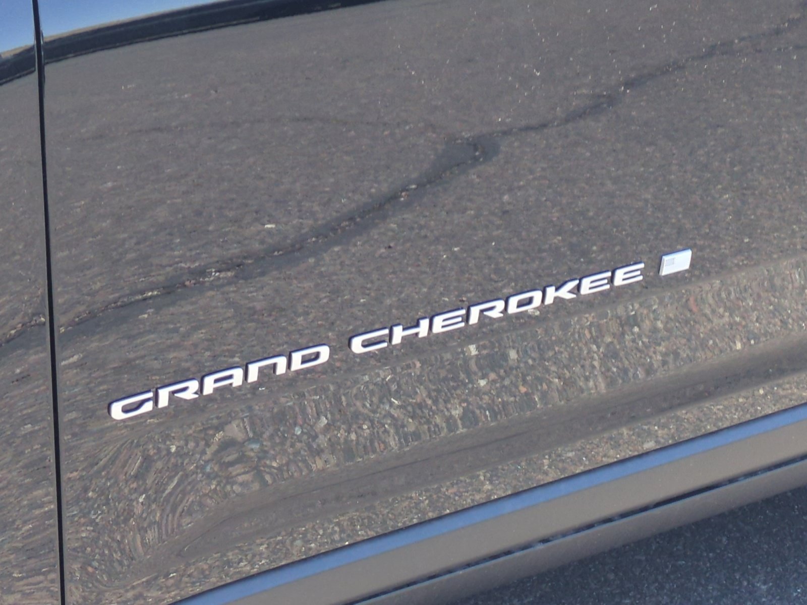 New 2026 Jeep Grand Cherokee Limited w/ Luxury Tech Group II RWD image 24