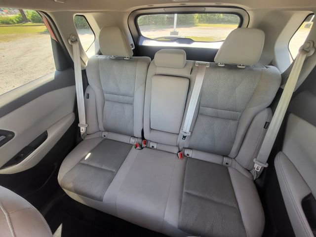 Used 2025 Nissan Rogue SV image 13