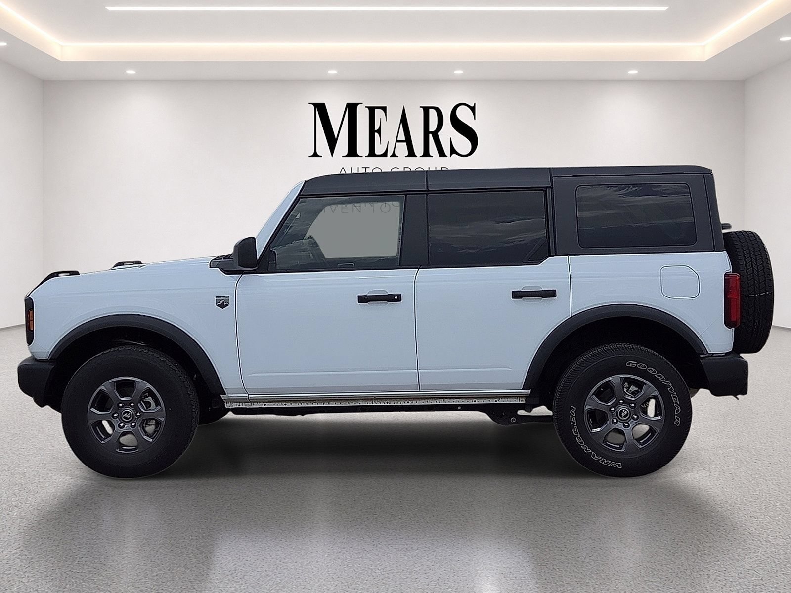 Used 2025 Ford Bronco Big Bend AWD/4WD image 2