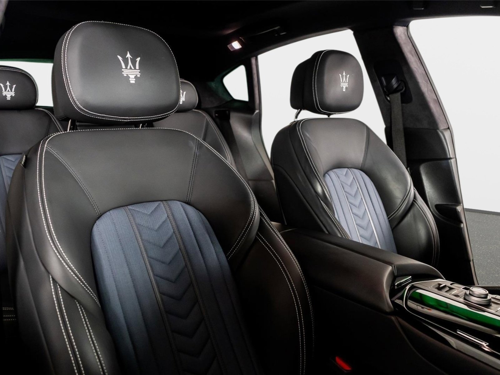 Used 2023 Maserati Levante GT image 32