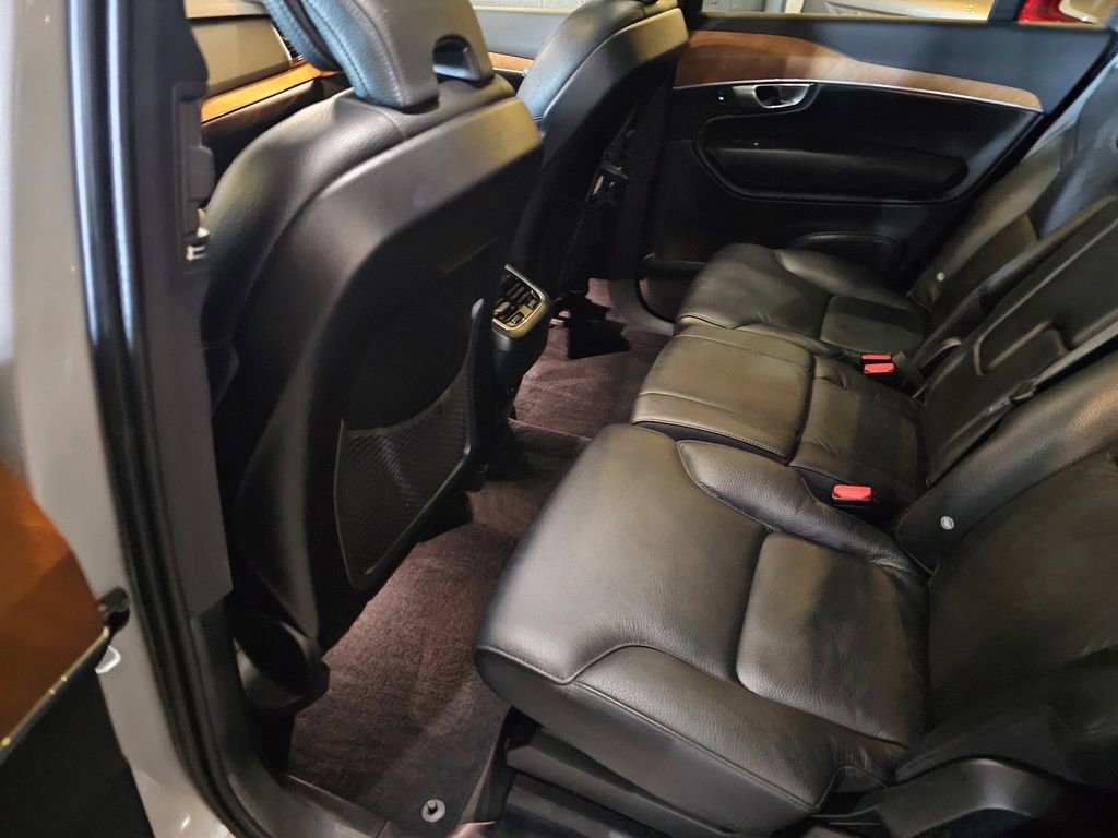 Certified 2023 Volvo XC90 B5 Plus w/ Protection Package Premier image 14