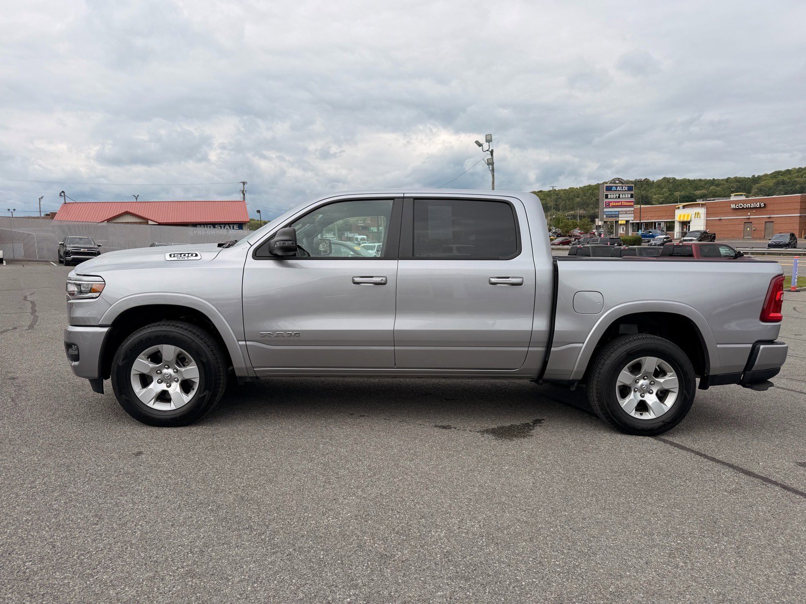Used 2025 RAM 1500 Big Horn AWD/4WD image 3