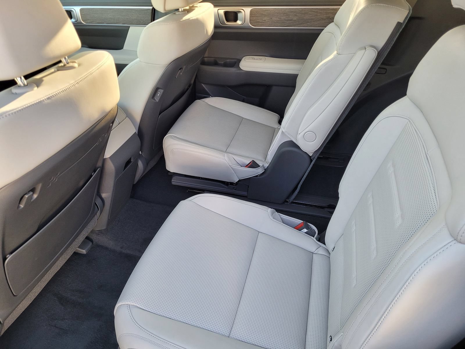 New 2026 Hyundai Santa Fe Calligraphy AWD/4WD image 8