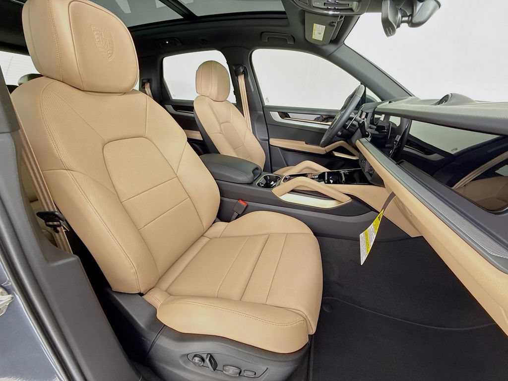 New 2026 Porsche Cayenne S AWD/4WD image 33
