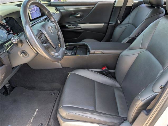 Used 2024 Lexus ES 300h w/ Premium Package FWD image 16