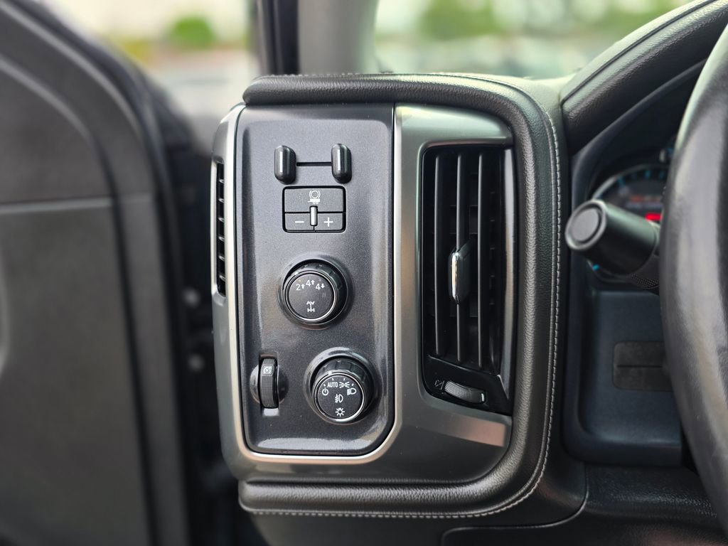 Used 2019 Chevrolet Silverado 2500 LTZ w/ Duramax Plus Package image 40