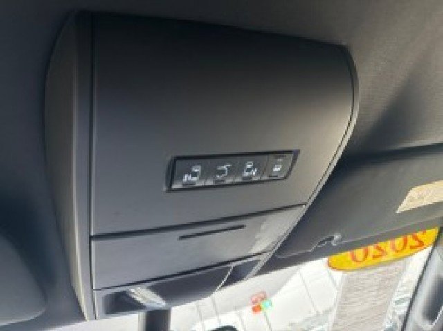 Used 2020 Dodge Grand Caravan SXT FWD image 20