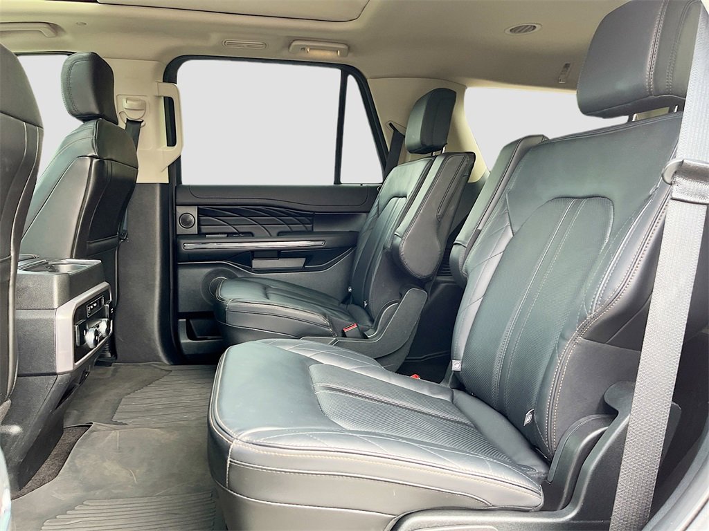 Used 2021 Ford Expedition Platinum image 25