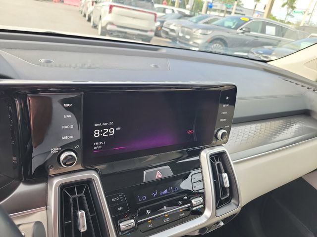 Used 2022 Kia Sorento S w/ Panoramic Sunroof Package FWD image 20