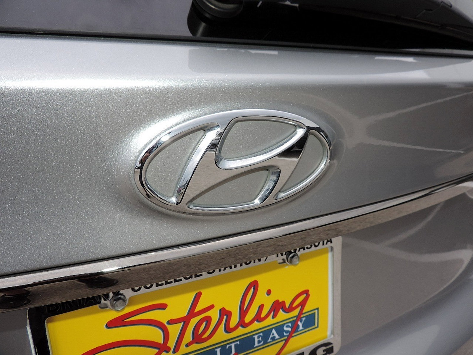 Used 2020 Hyundai Santa Fe Limited FWD image 14
