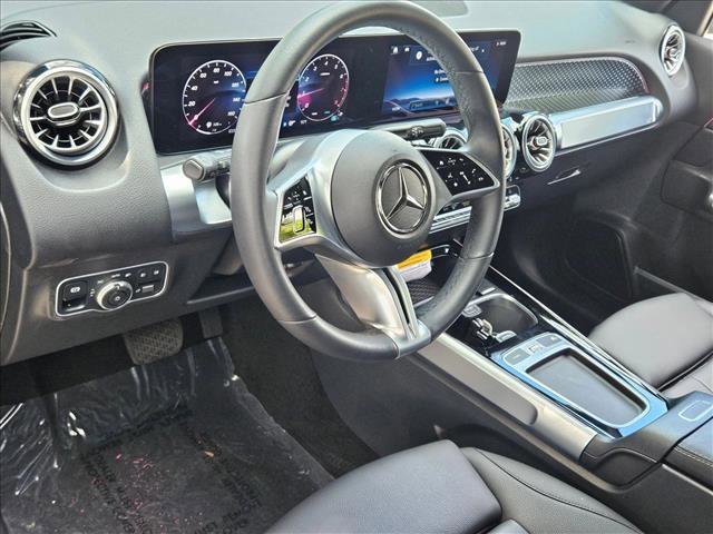Used 2025 Mercedes-Benz GLB 250 image 10