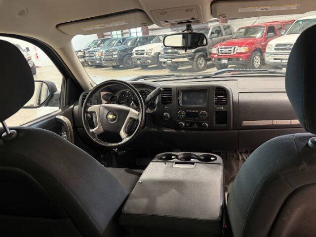 Used 2013 Chevrolet Silverado 1500 LT w/ All-Star Edition AWD/4WD image 17