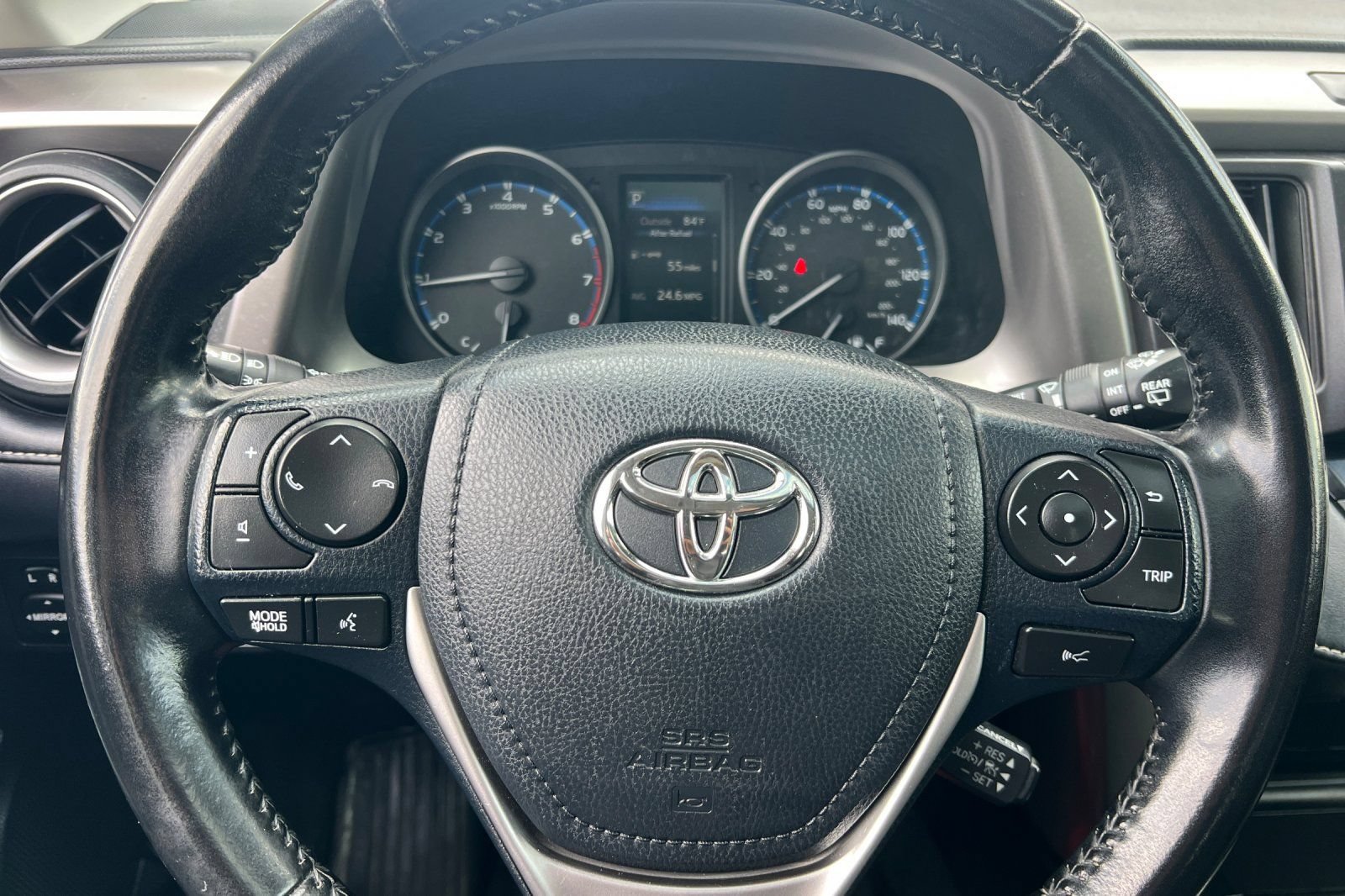 Used 2018 Toyota RAV4 XLE AWD/4WD image 20