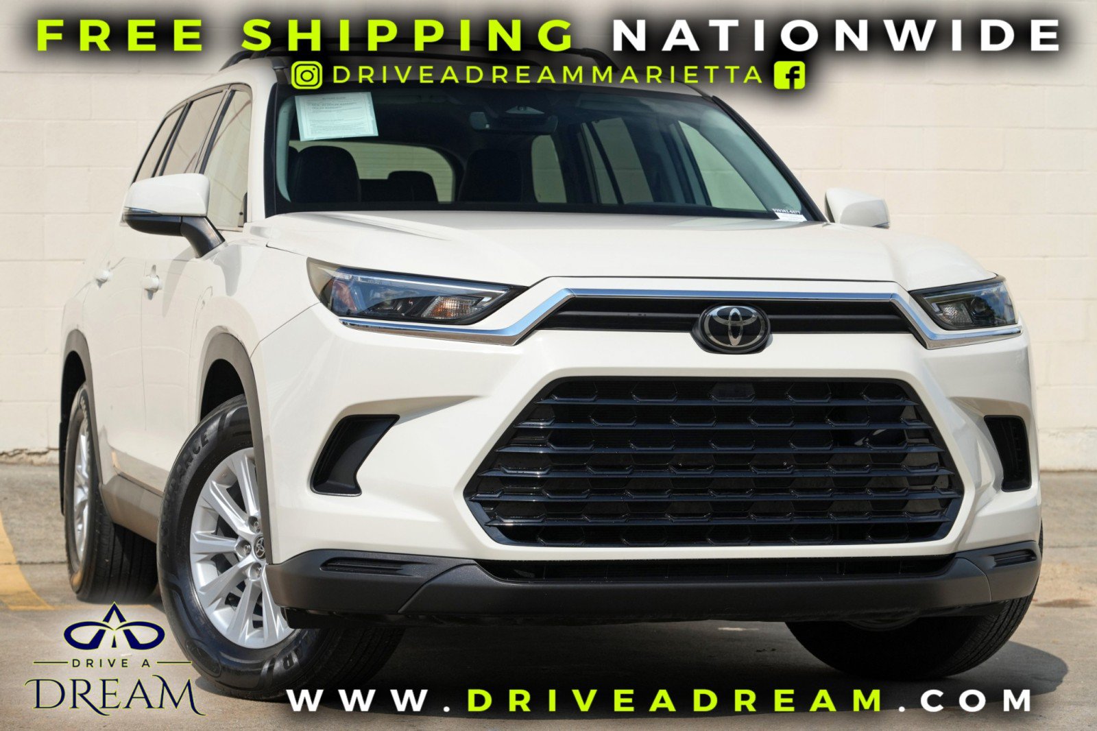 Used 2024 Toyota Grand Highlander AWD image 2