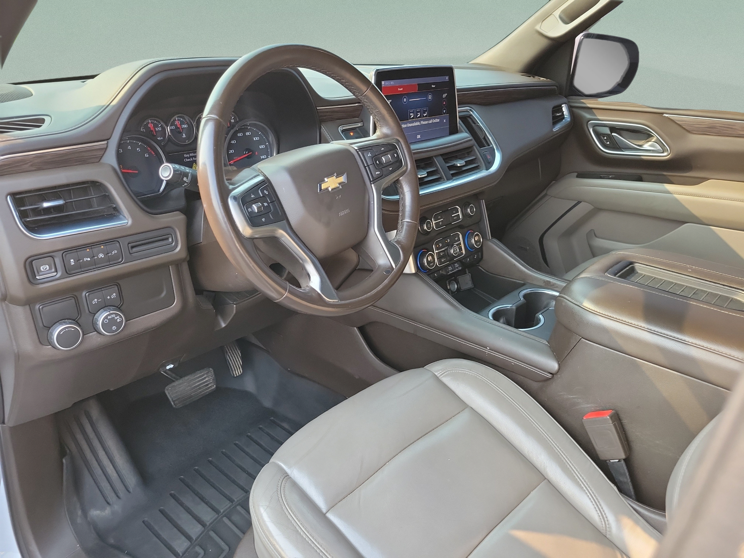 Used 2021 Chevrolet Suburban LT RWD image 17