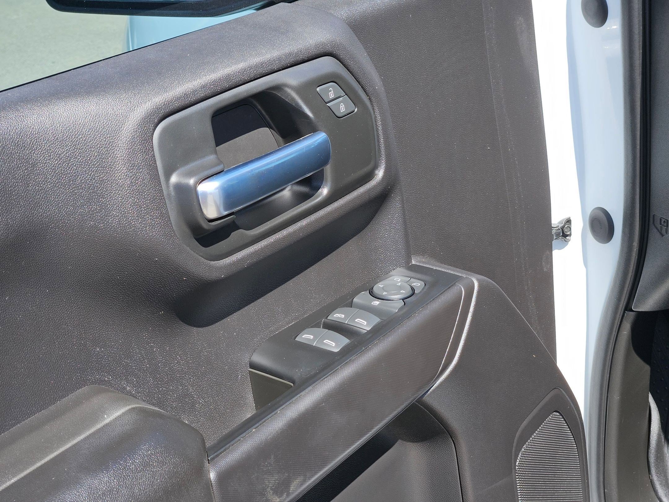 Used 2023 Chevrolet Silverado 1500 Custom image 12