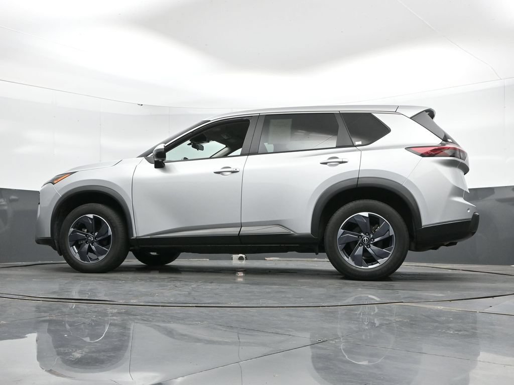 Used 2024 Nissan Rogue SV FWD image 46