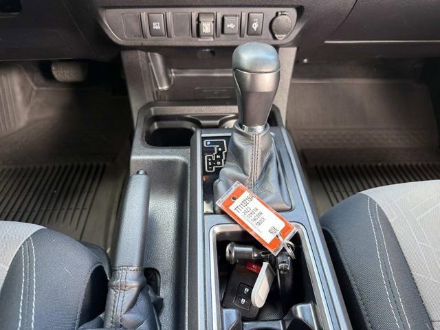 Certified 2023 Toyota Tacoma TRD Off-Road AWD/4WD image 28