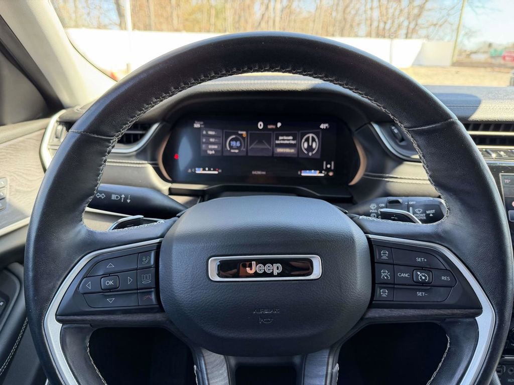 Used 2021 Jeep Grand Cherokee L Limited image 32