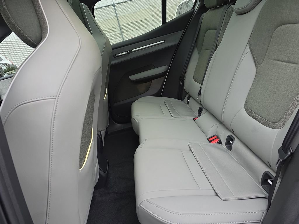 New 2025 Volvo EX30 Plus w/ Protection Package Premier image 22