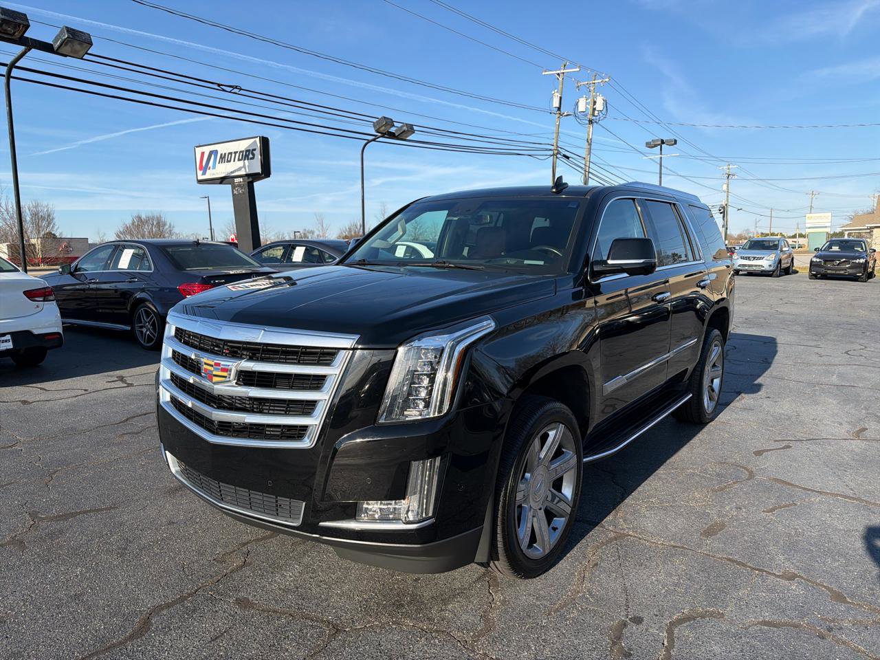Used 2017 Cadillac Escalade Luxury image 9