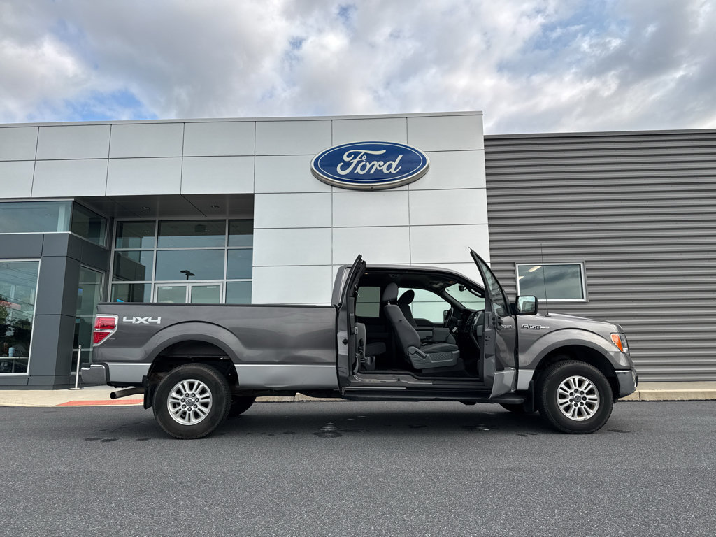 Used 2011 Ford F150 XLT w/ HD Payload Pkg AWD/4WD image 4