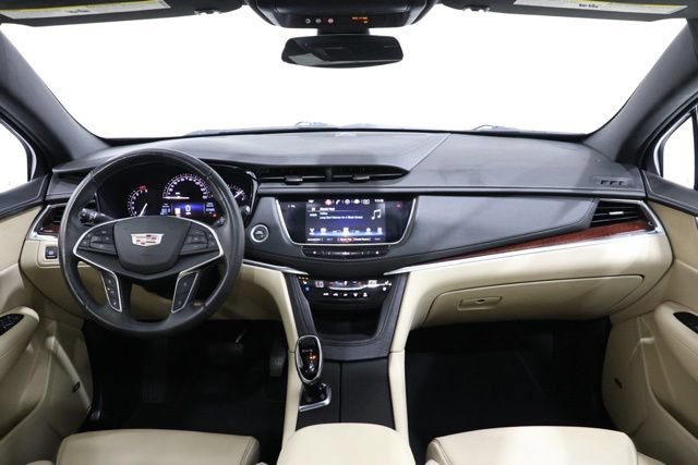 Used 2017 Cadillac XT5 Premium Luxury FWD image 14