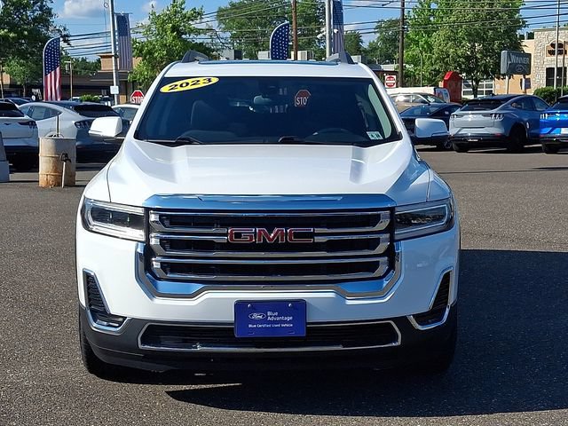 Used 2023 GMC Acadia SLE w/ Driver Convenience Package FWD image 2