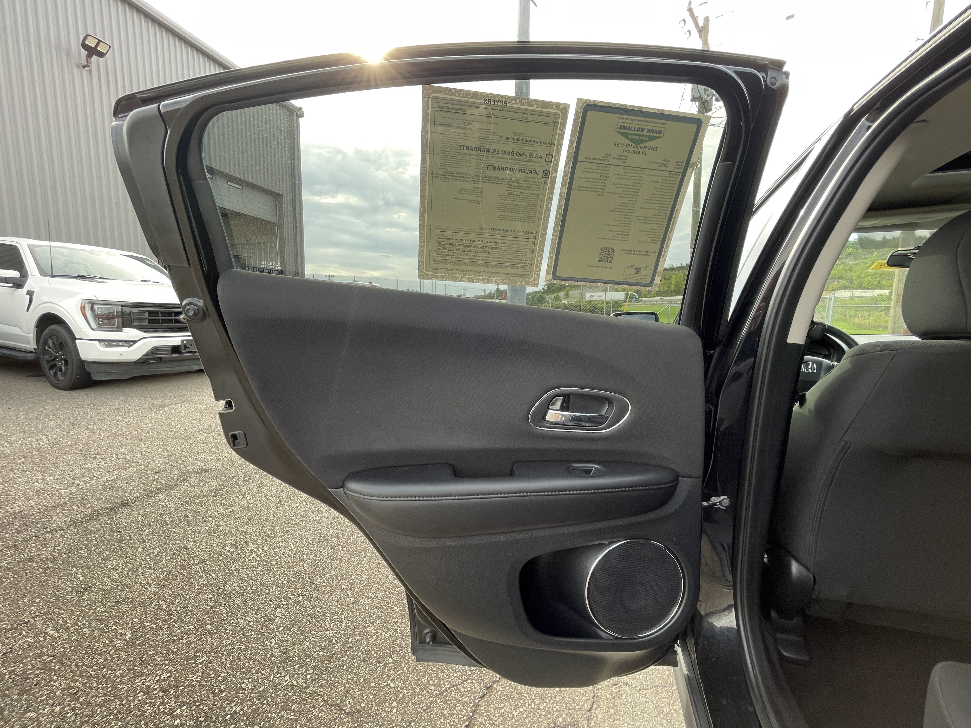 Used 2018 Honda HR-V EX image 30