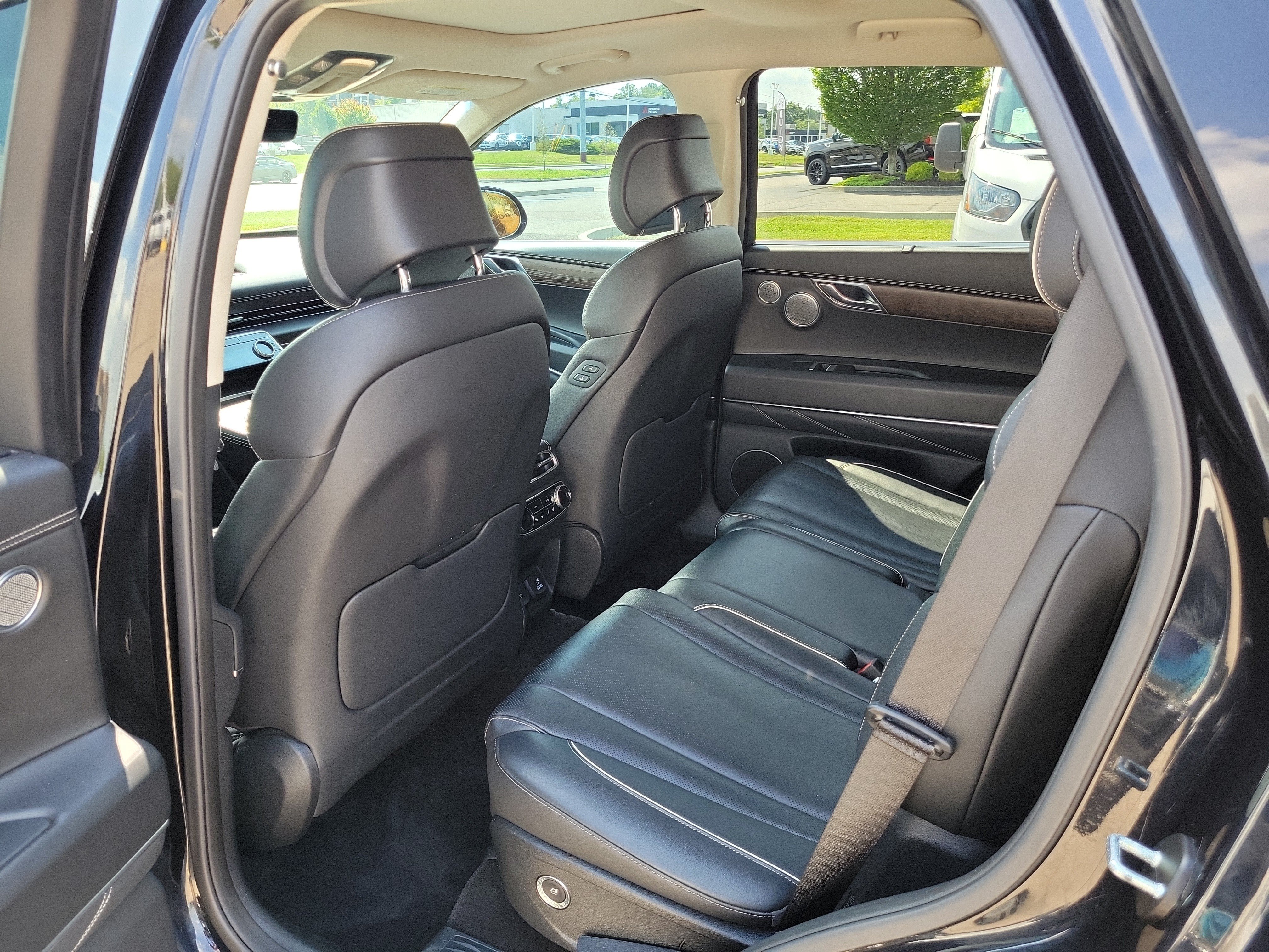 Used 2021 Genesis GV80 2.5T w/ Prestige Package 05 RWD image 13