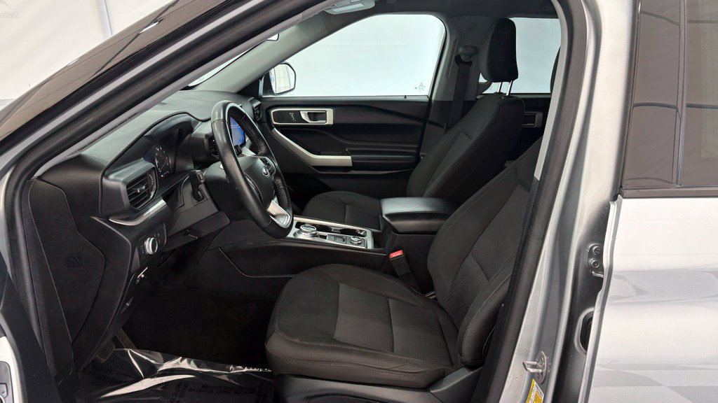 Used 2022 Ford Explorer XLT AWD/4WD image 14